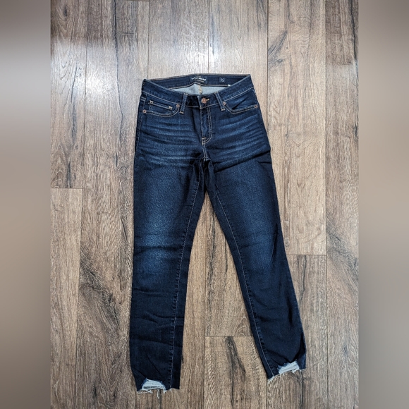Lucky Brand Size 2 / 26 Lolita Skinny Dark Blue Jeans Mid Rise Denim Stretchy - Picture 2 of 7